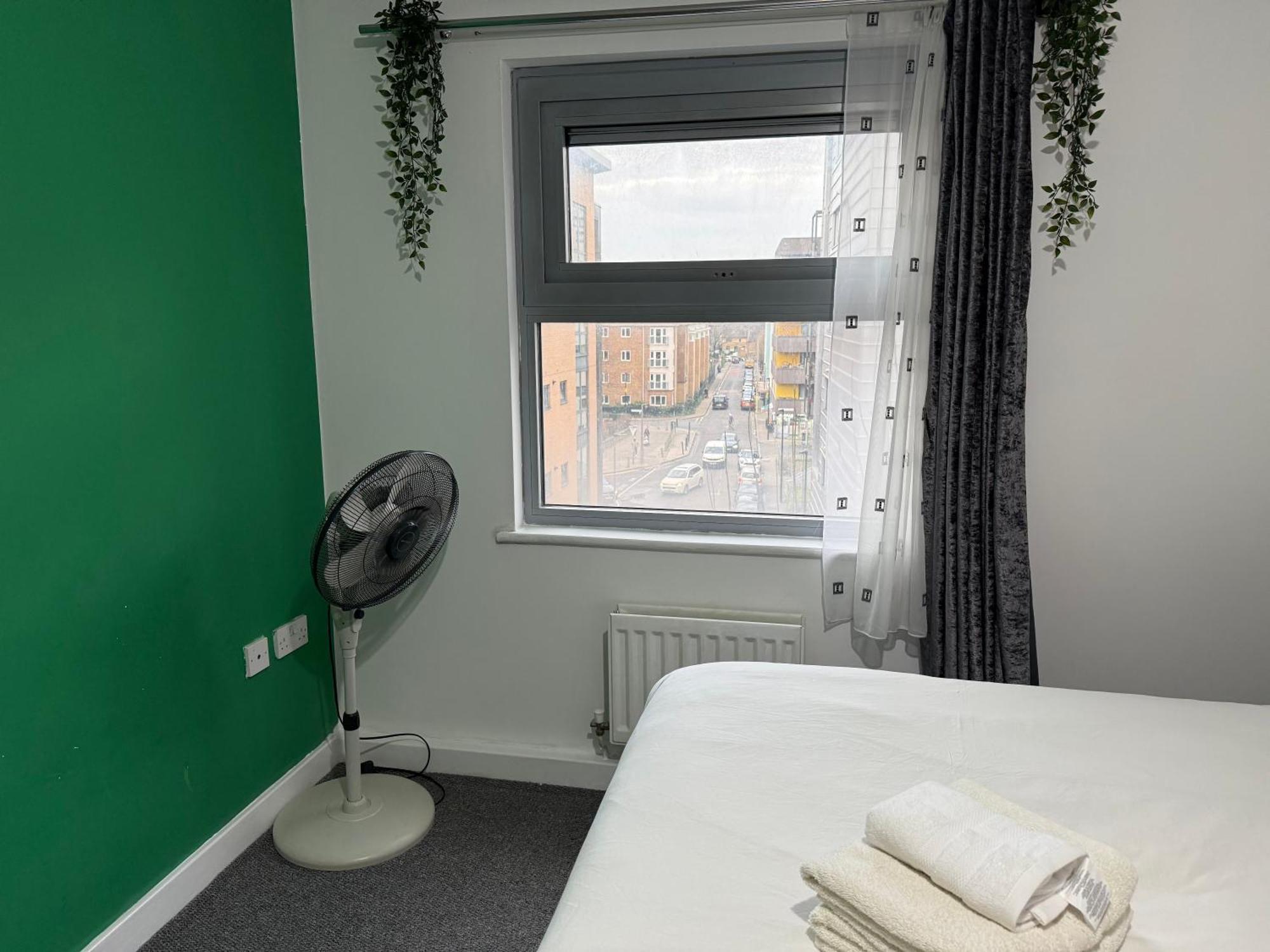 London Luxury Holiday Home B Szoba fotó
